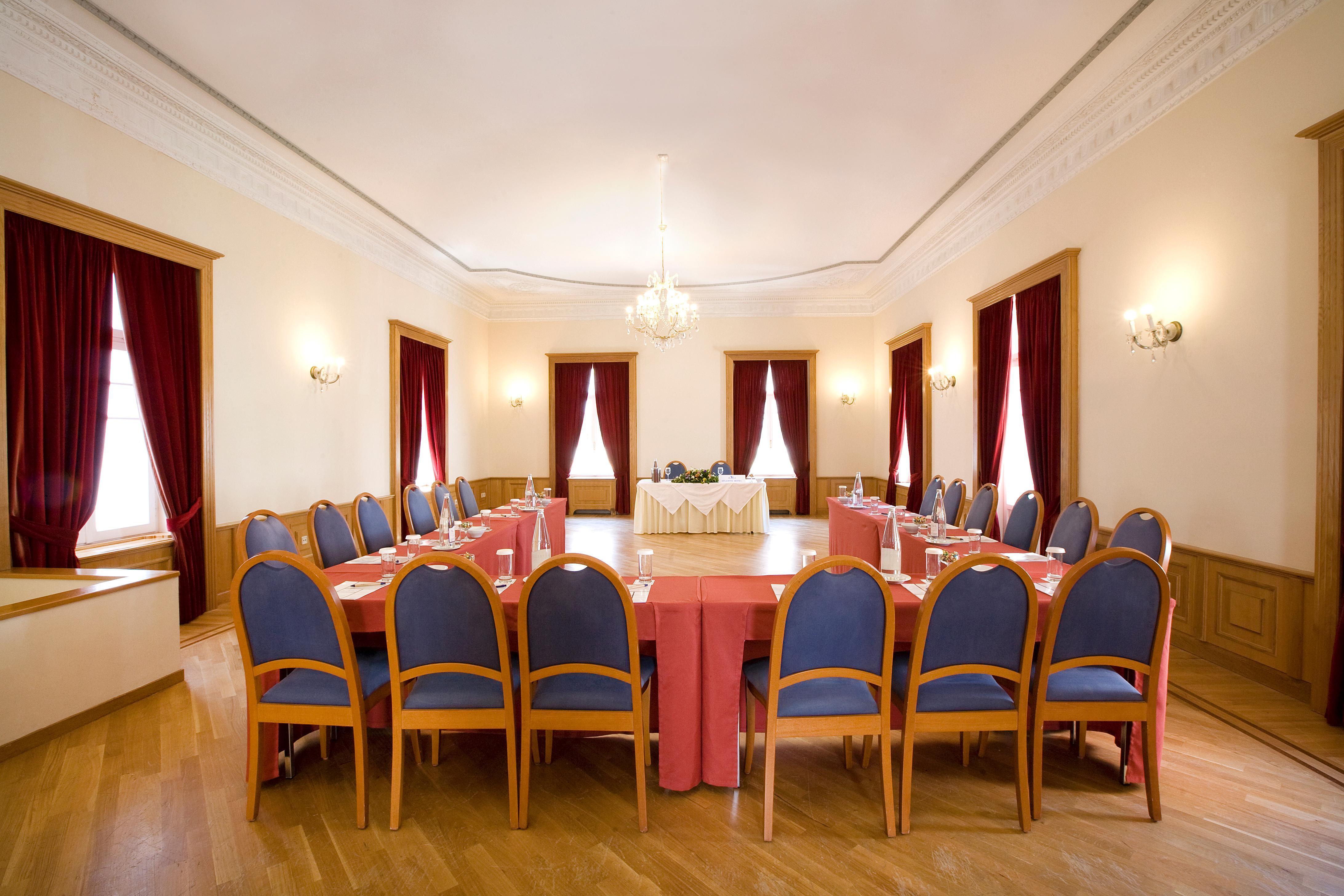 Aquila Atlantis Hotel Kandiye Dış mekan fotoğraf The conference room