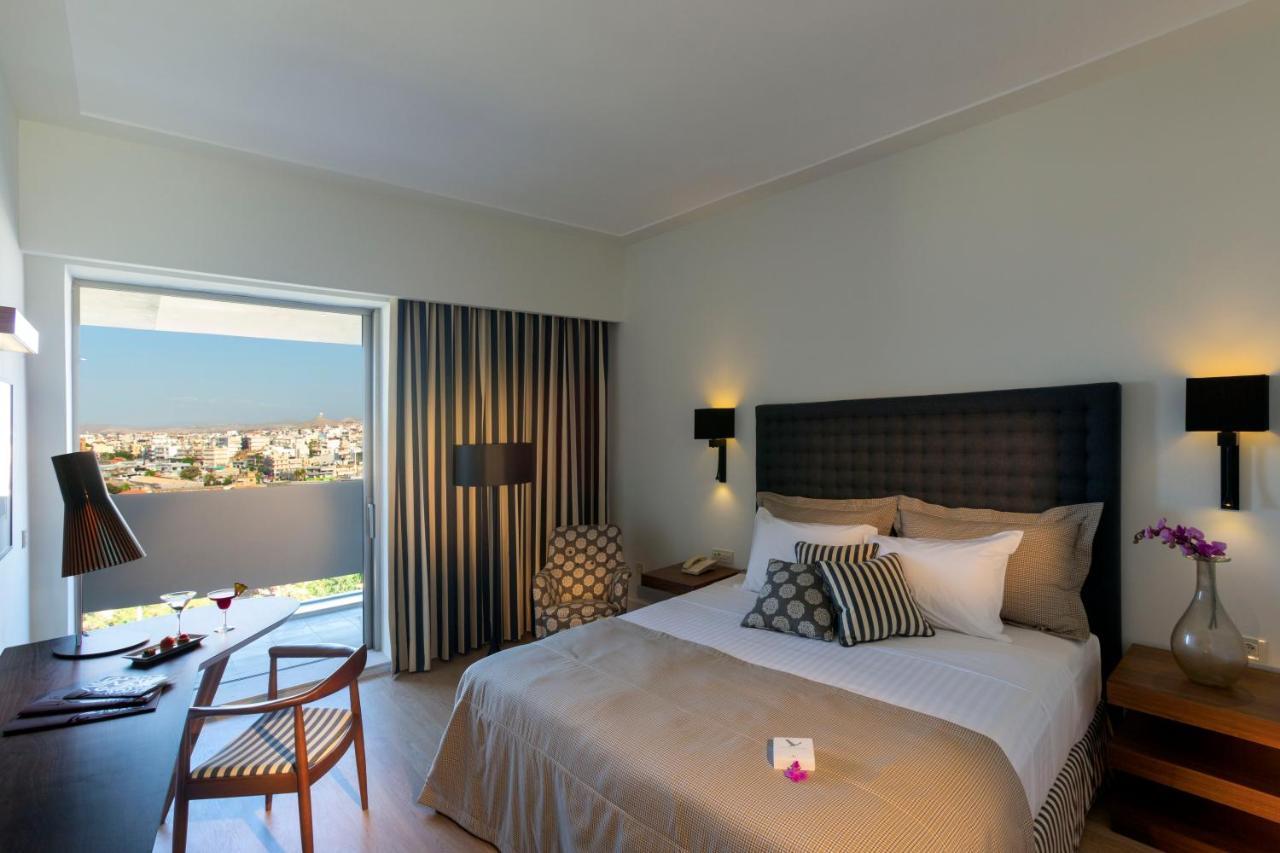Aquila Atlantis Hotel Kandiye Dış mekan fotoğraf A bedroom at the Athens Hilton