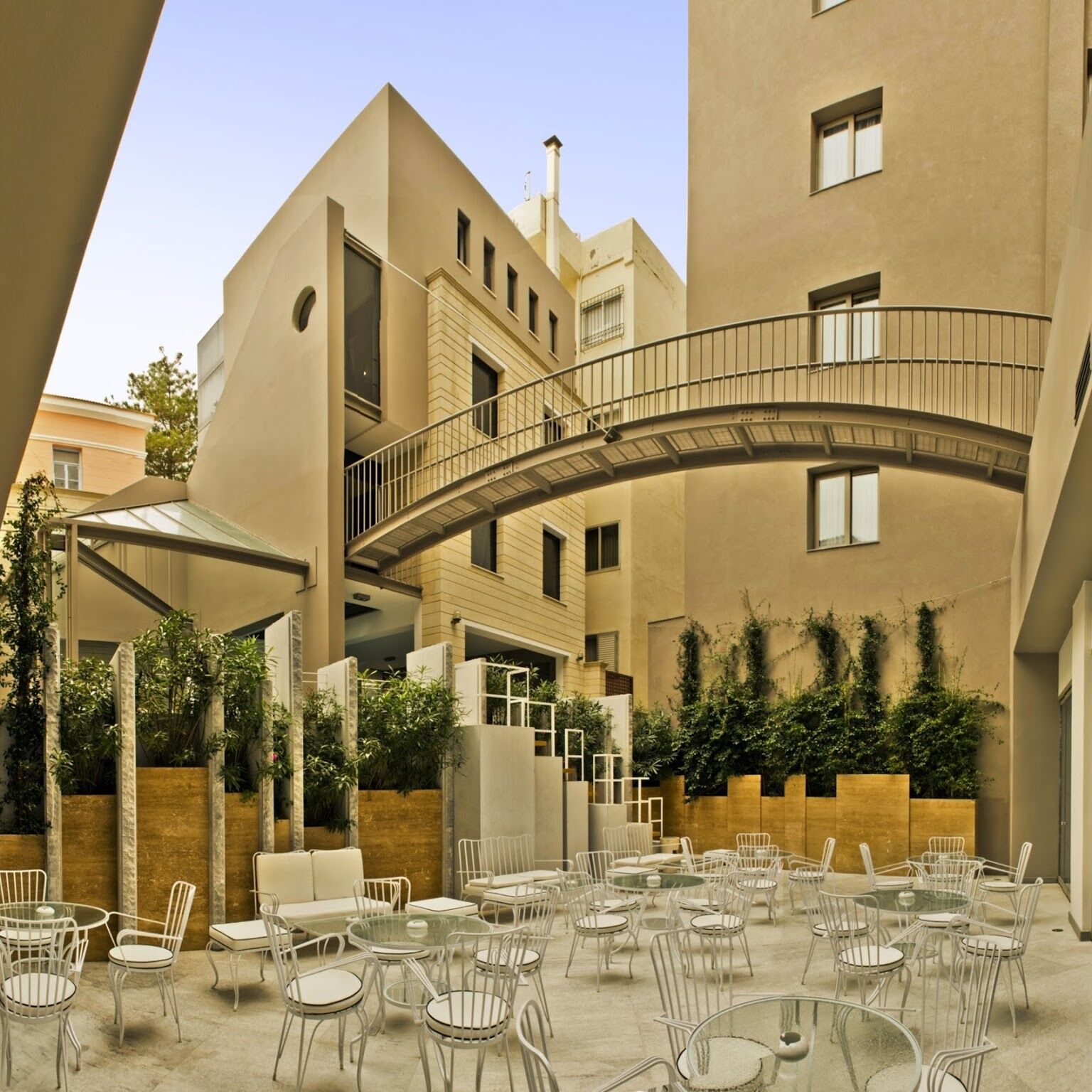 Aquila Atlantis Hotel Kandiye Dış mekan fotoğraf The courtyard of the hotel
